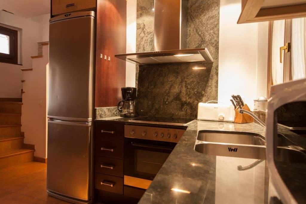 La Bella Lola Boutique Home Паламос Екстериор снимка